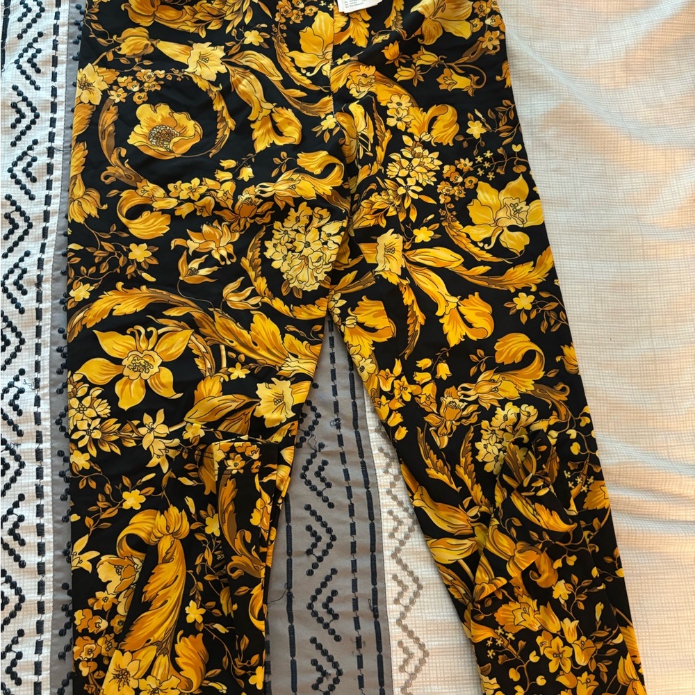 Versace Black and Yellow Baroque Leggings